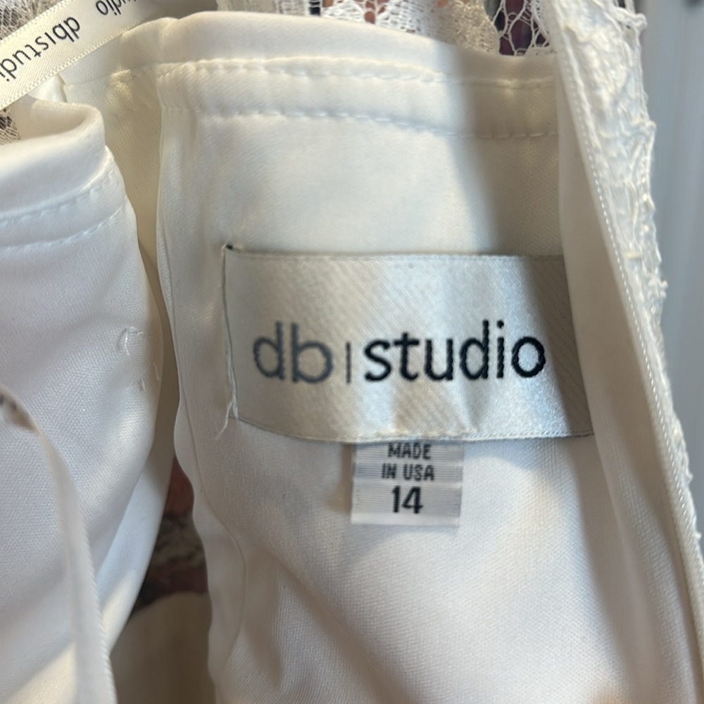 DB STUDIO Corded Lace Trumpet Wedding Dress with Illusion Sides. - size 14 NWT - Picture 11 of 16